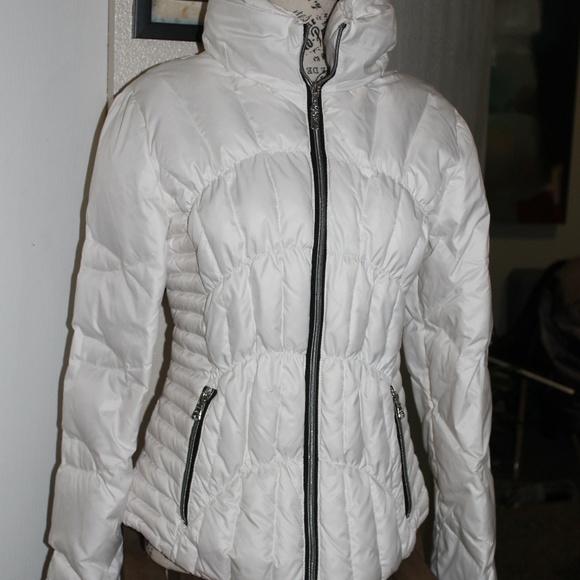 Guess Jackets & Coats Guess White Puffer Jacketlike New Poshmark